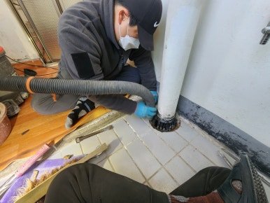 우수관 누수로 인한 방수 보수 및 우수관 재시공 - 광주광역시 배관 시공 사진 7