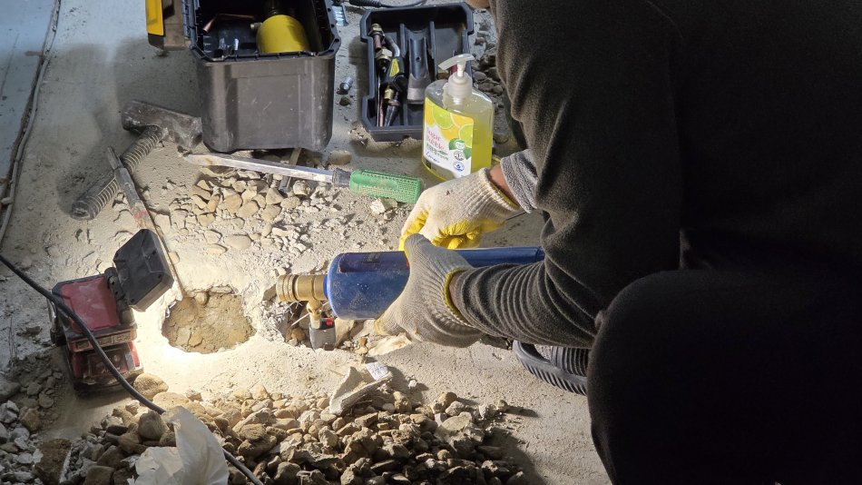 아파트 계량기 메인배관 파손 수선 - 광주광역시 배관 시공 사진 6