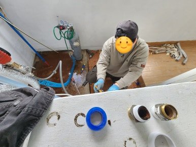 햇빛으로 인한 엑셀 파이프 부식 누수 배관 수리 - 광주광역시 배관 시공 사진 8